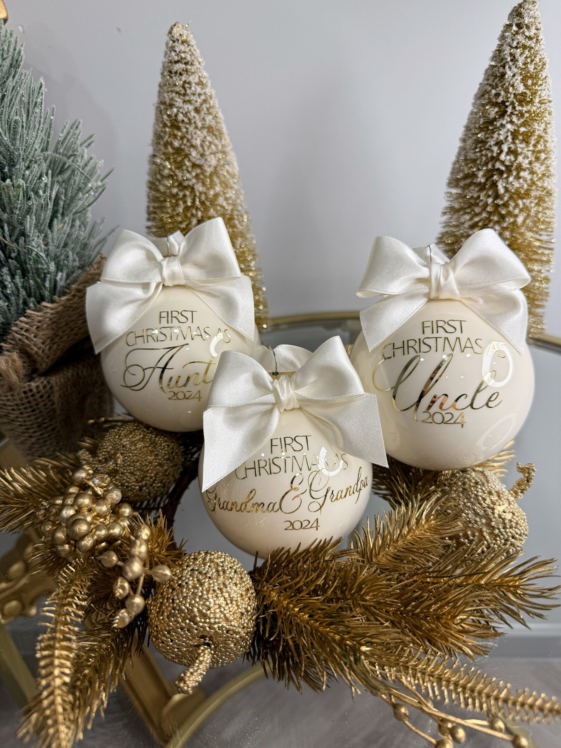 Personalizuotas Kalėdinis žaisliukas “Pirmosios Kalėdos” - Image 2